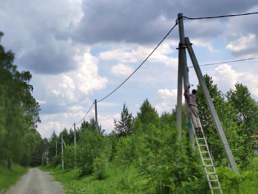Шлагбаум и камеры наружного наблюдения
